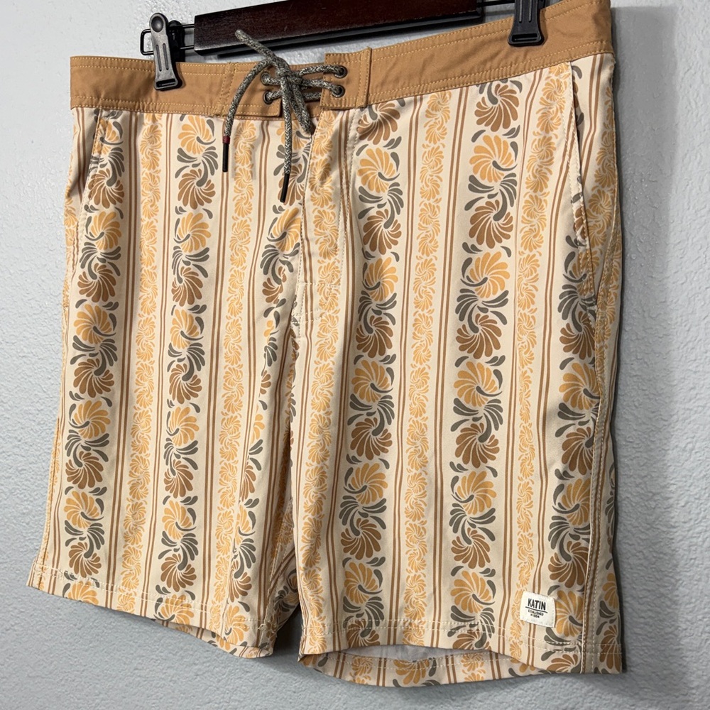 Katin Men's Hybrid Striped Floral Trunk Board Shorts
